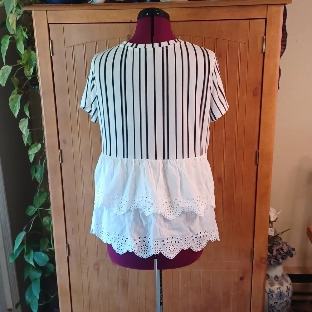 CONCEPTS Short Sleeve Pullover Top - Picture 4 of 8